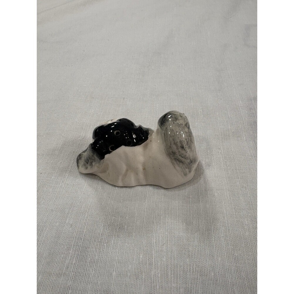 Vintage Pekingese Dog Salt Shaker Made In Japan - Picture 3 of 5